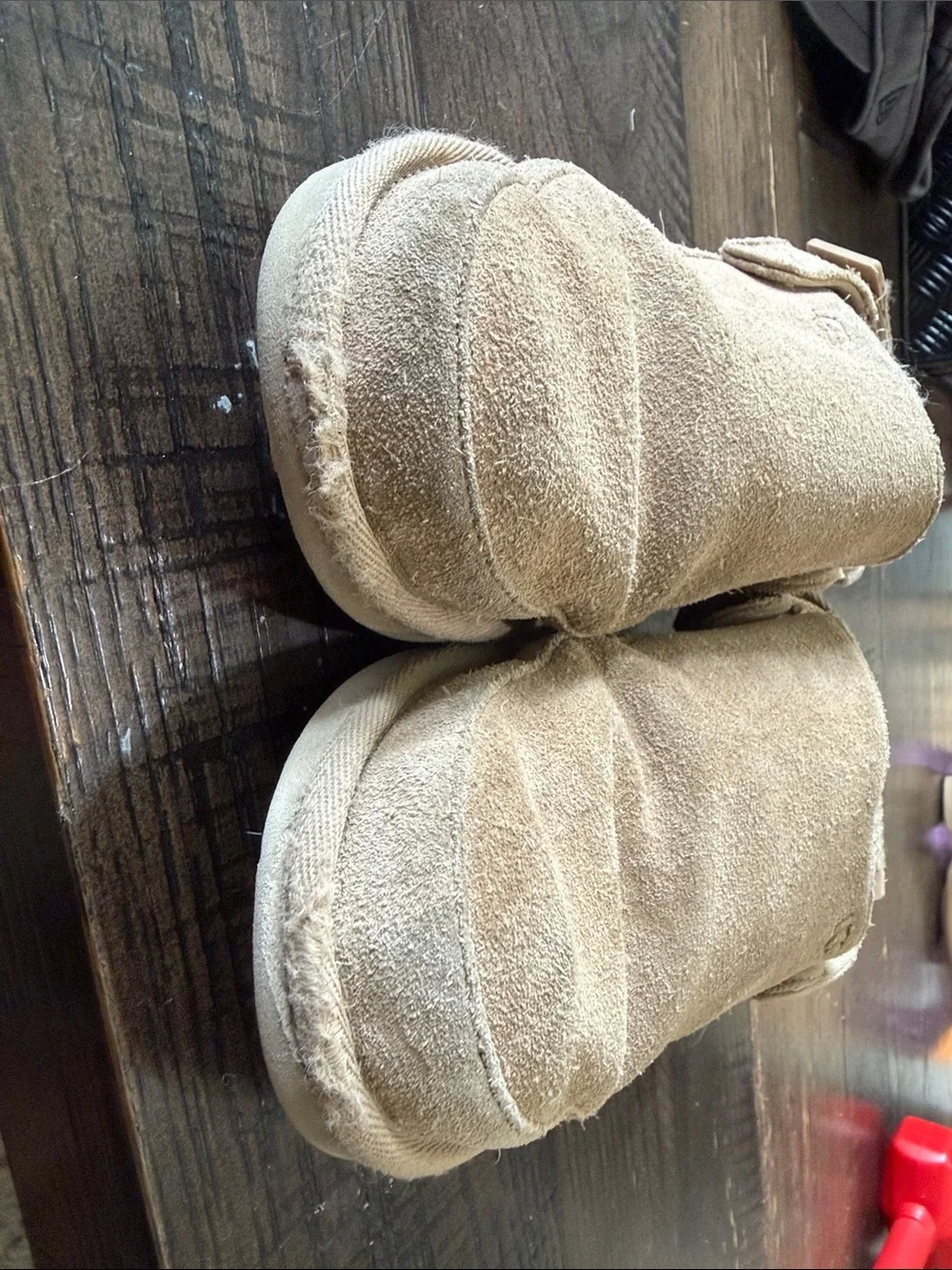 UGG Kids Suede Slide Sandals in Tan